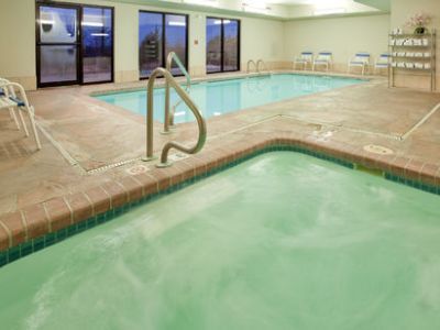 Express Kansas - By Ihg Hotel 2*